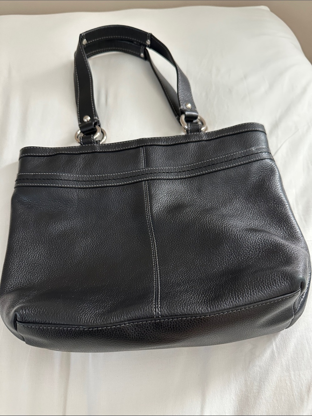 Coach Classic Black Leather Tote Bag with Front Zip Pocket - Picture 2 of 3